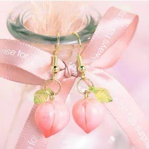 NEW Peach earrings Cute and sweet